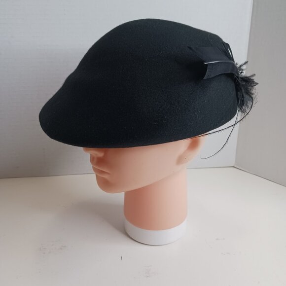 Vintage 1930's Black Gothic Style 100% Wool Cloche Hat with Feathers - Picture 7 of 14
